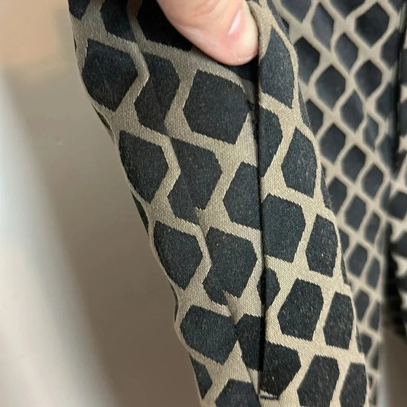NWOT  Banana Republic Camden Fit Jacquard Pant pockets hem slits Mojave/Black - Picture 6 of 11